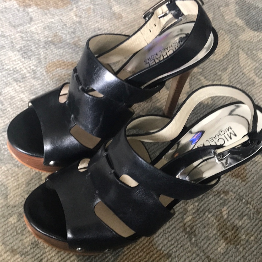 Micheal Kors black leather open toed heels
